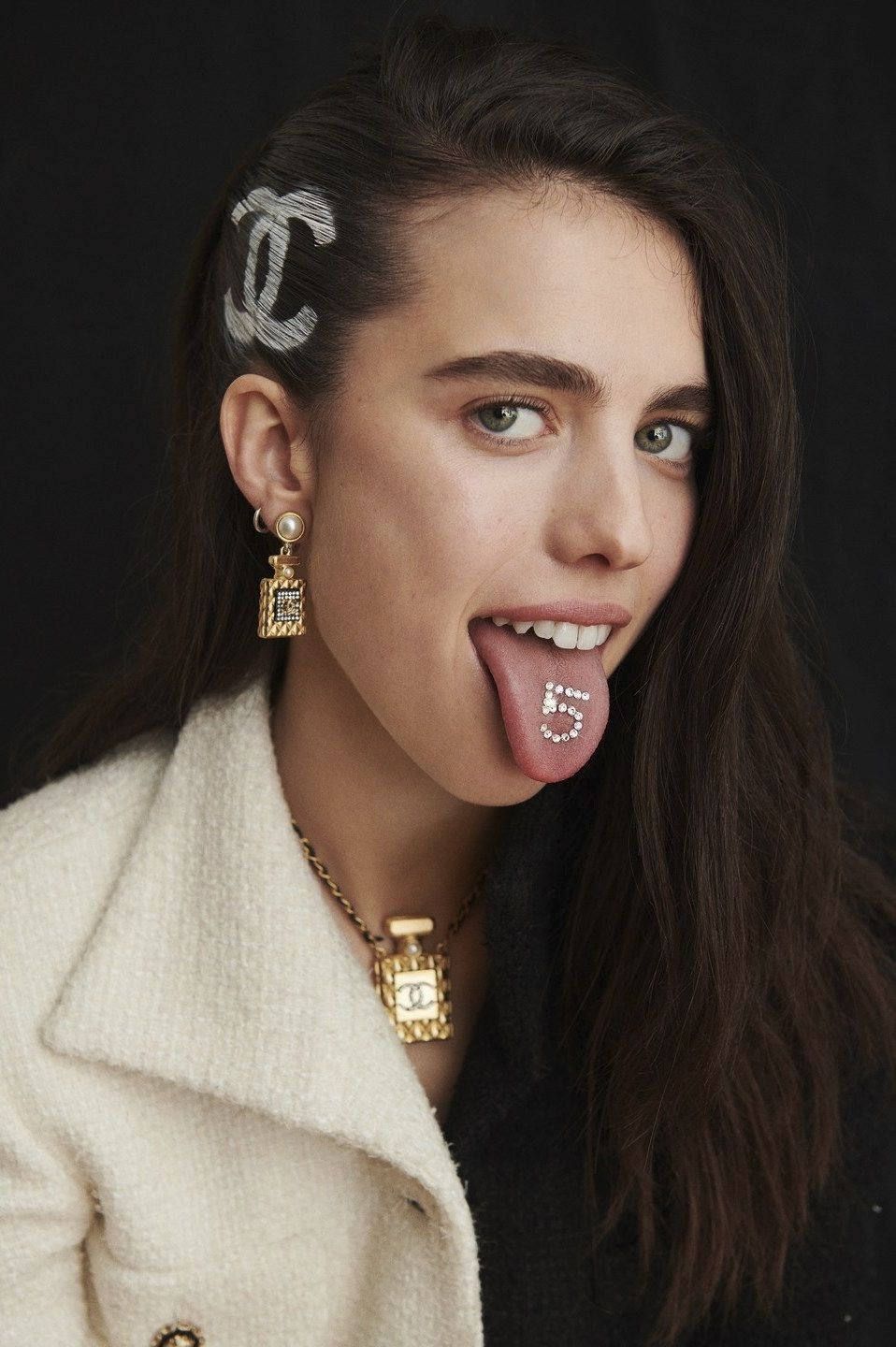 Session #005 - MQO-015 - Margaret Qualley Online - Photo Gallery